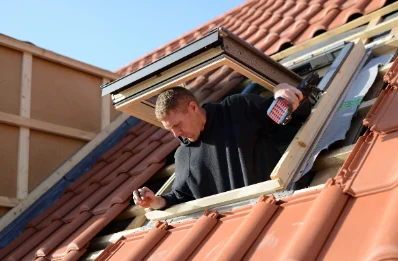 Pose de fenêtres de toit Velux à l'Hôtellerie